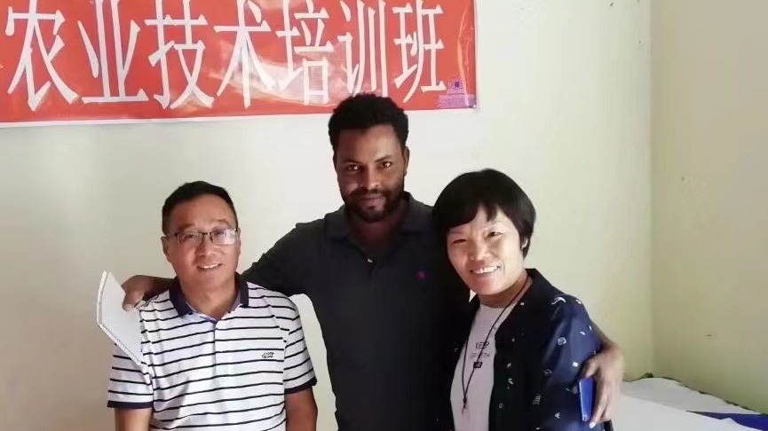 援非專家隊伍里不多見的夫妻檔——記農業(yè)援外專家劉運民、王素梅